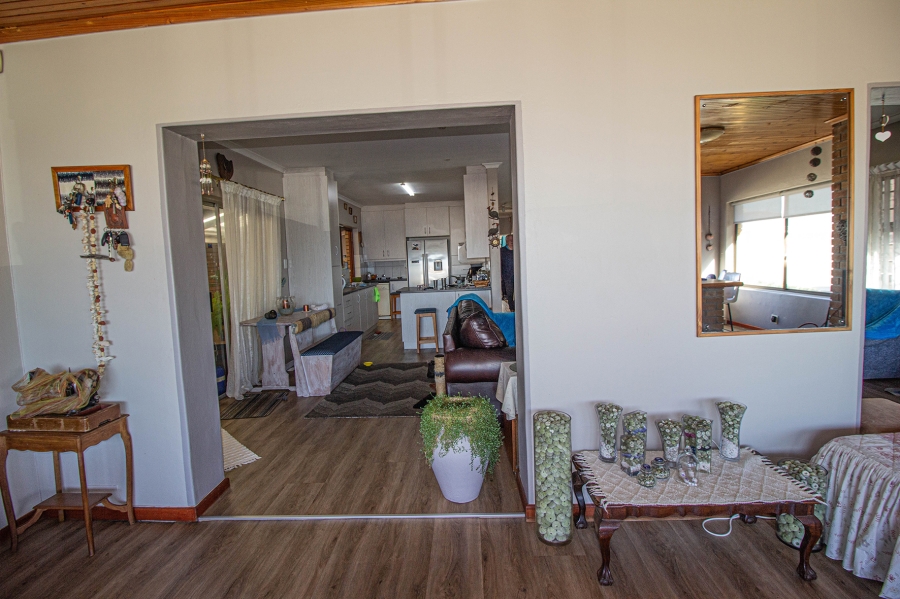 4 Bedroom Property for Sale in Franskraal Western Cape
